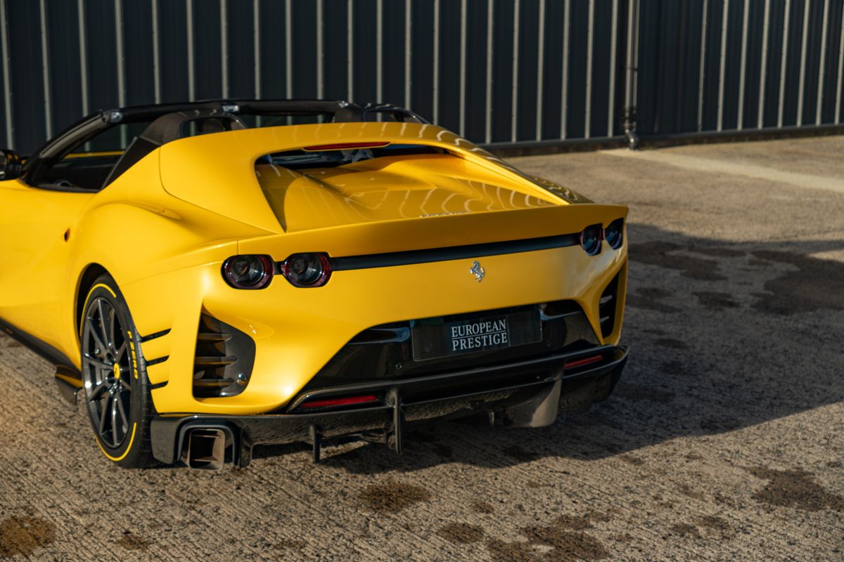 2023 Ferrari 812 Competizione Aperta