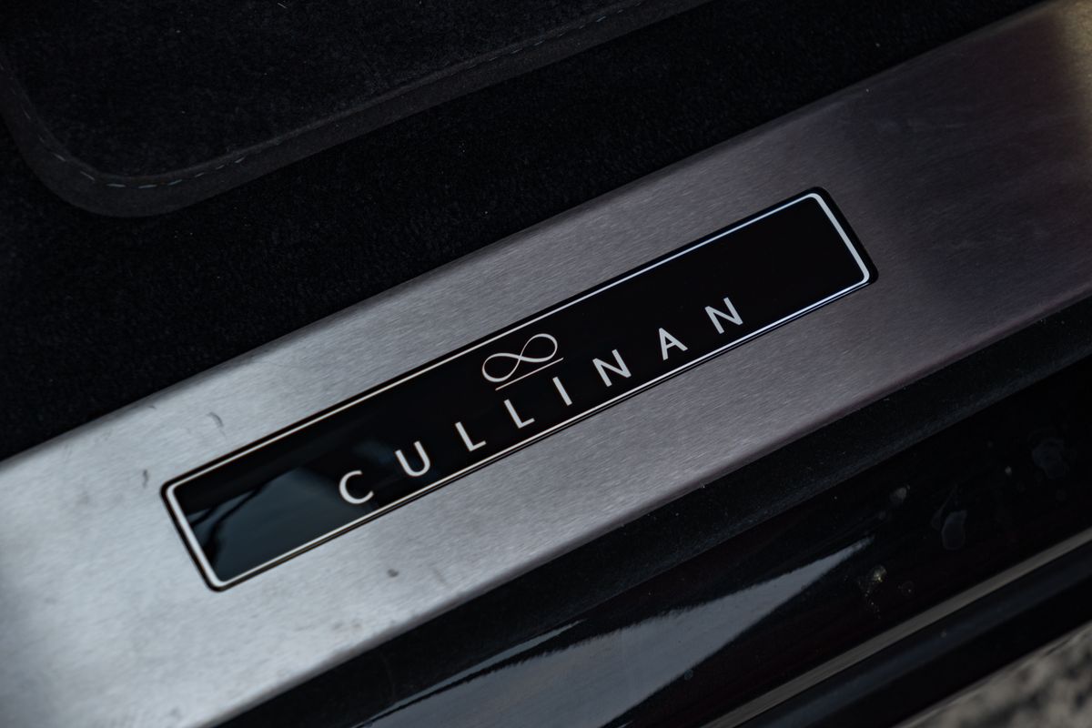 2025 Rolls Royce Cullinan Series II Black Badge