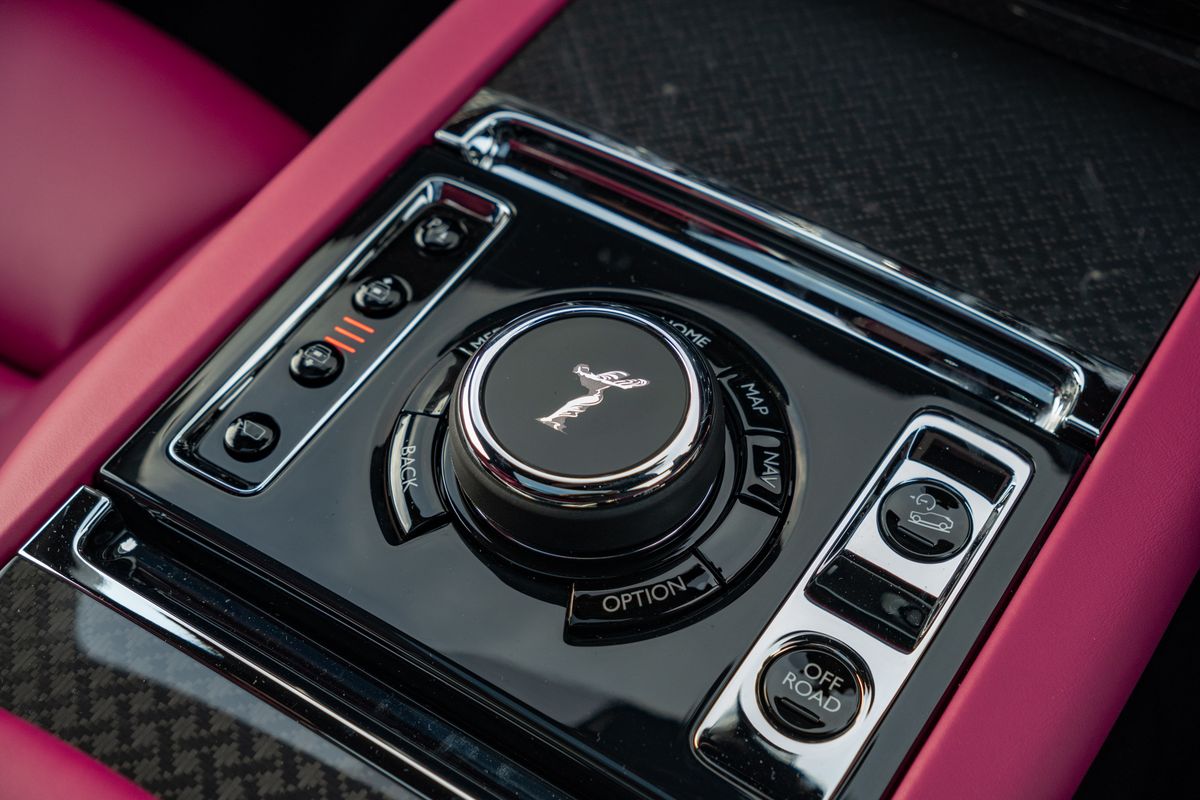 2025 Rolls Royce Cullinan Series II Black Badge