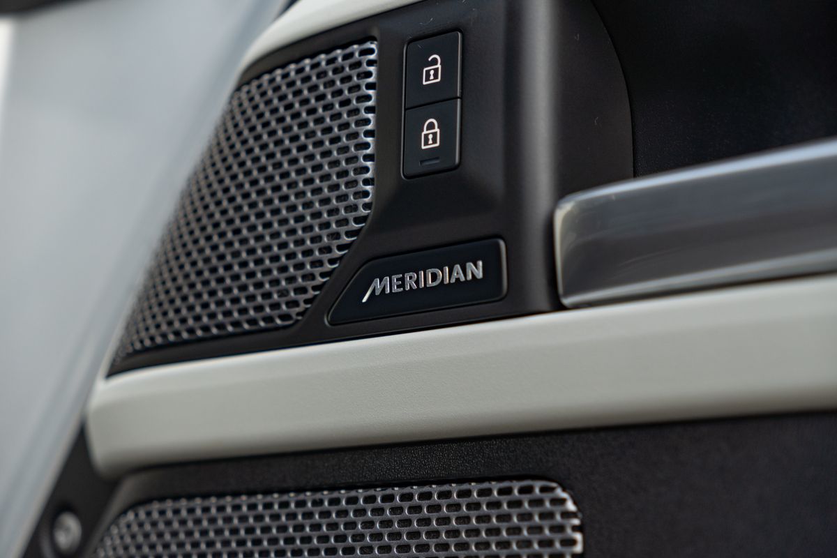 2024 Land Rover Defender 90 HSE D250 Urban Widetrack