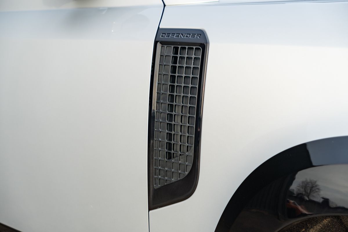 2024 Land Rover Defender 90 HSE D250 Urban Widetrack