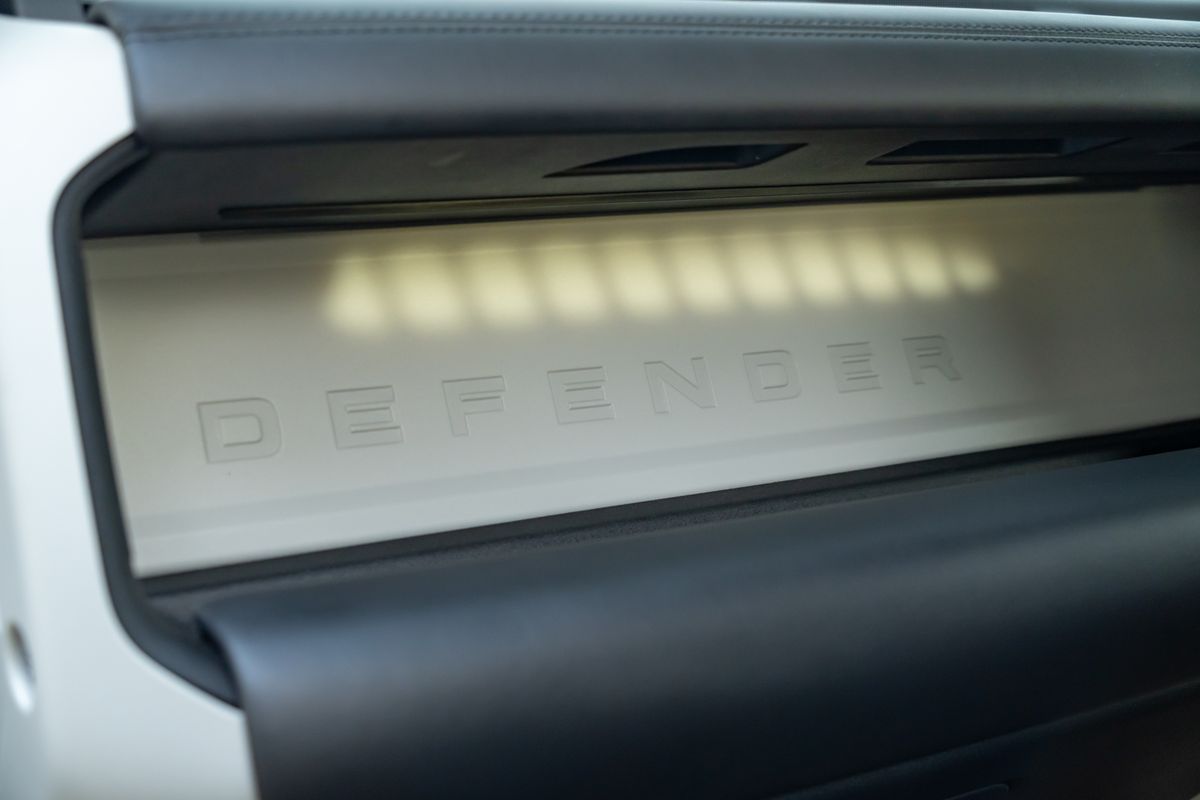 2024 Land Rover Defender 90 HSE D250 Urban Widetrack