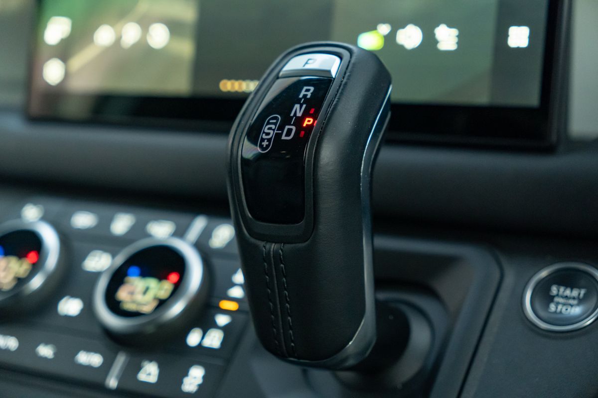 2024 Land Rover Defender 90 HSE D250 Urban Widetrack