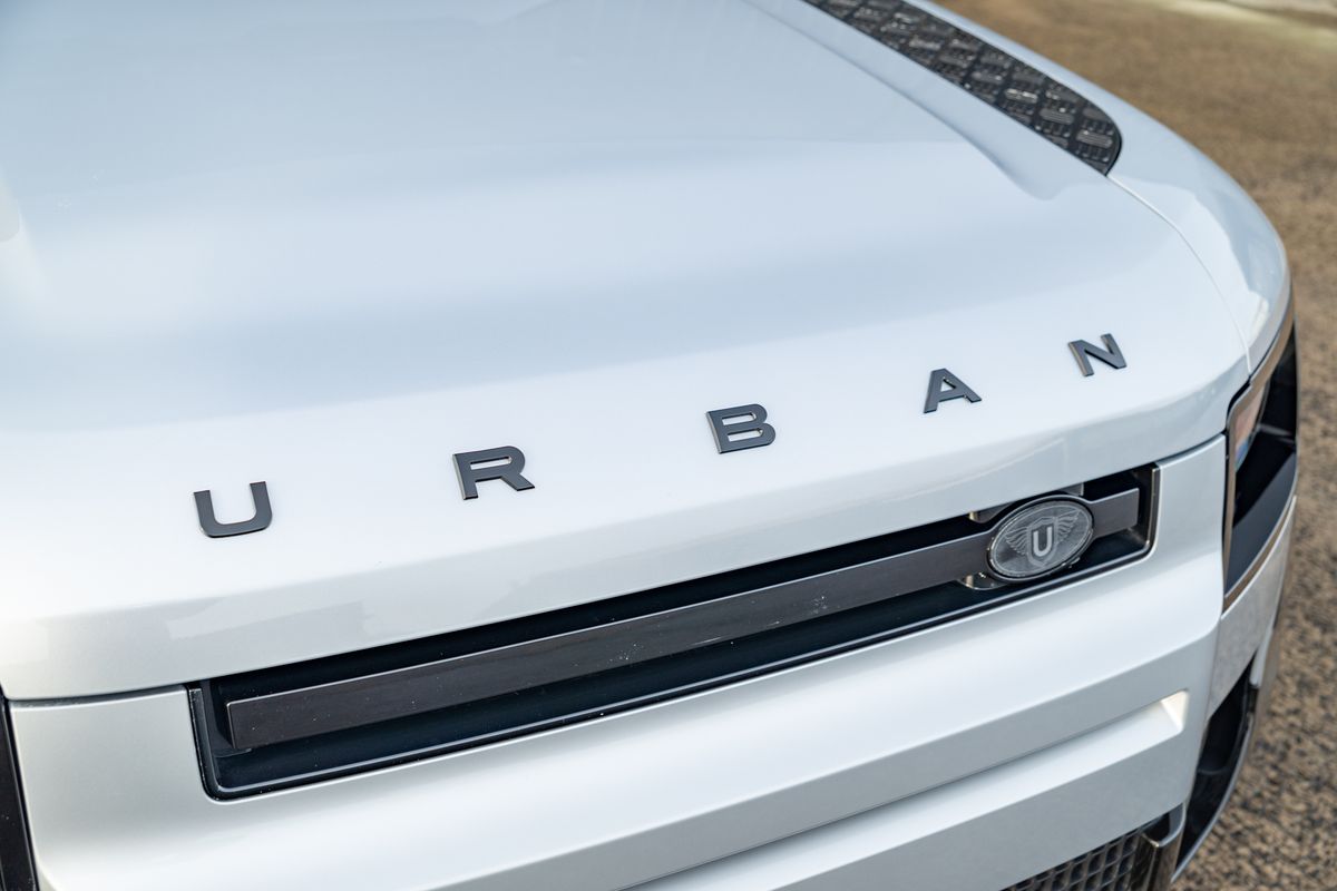 2024 Land Rover Defender 90 HSE D250 Urban Widetrack