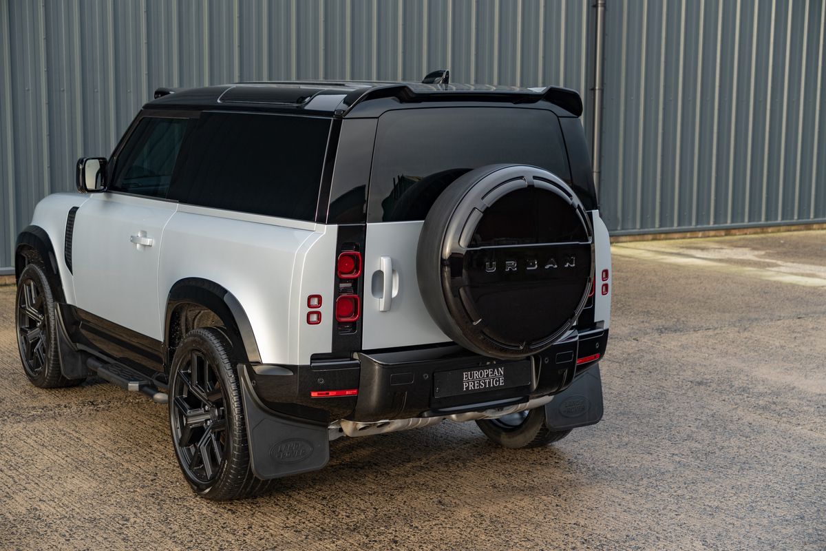 2024 Land Rover Defender 90 HSE D250 Urban Widetrack