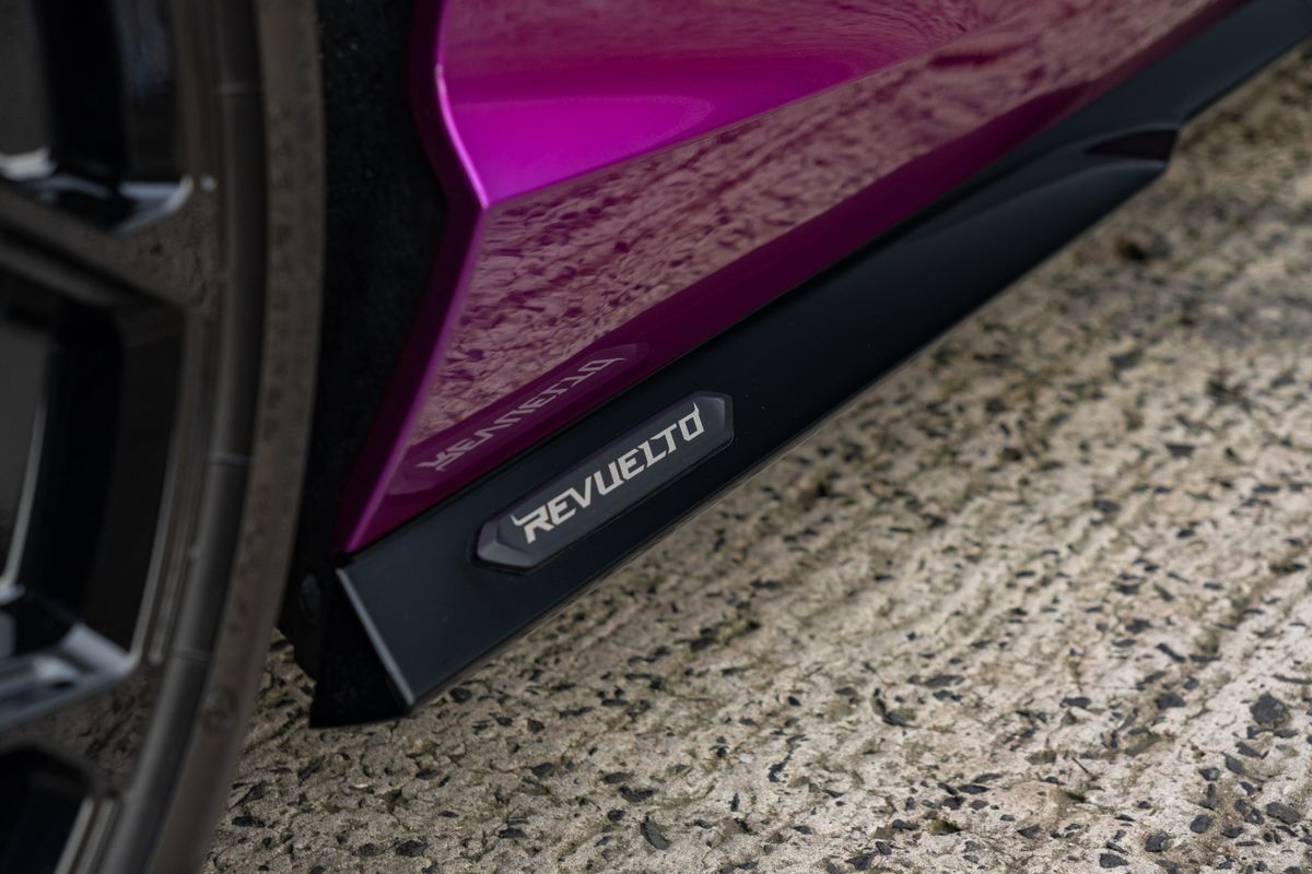 2024 Lamborghini Revuelto