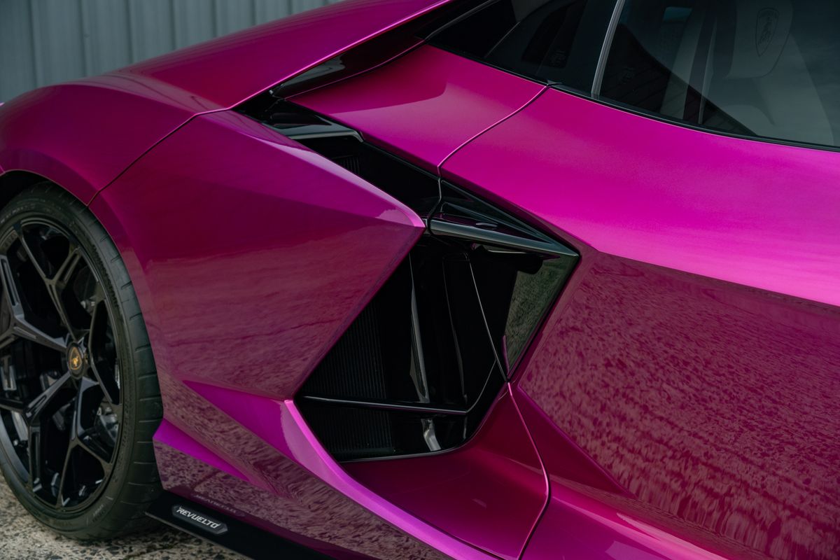 2024 Lamborghini Revuelto