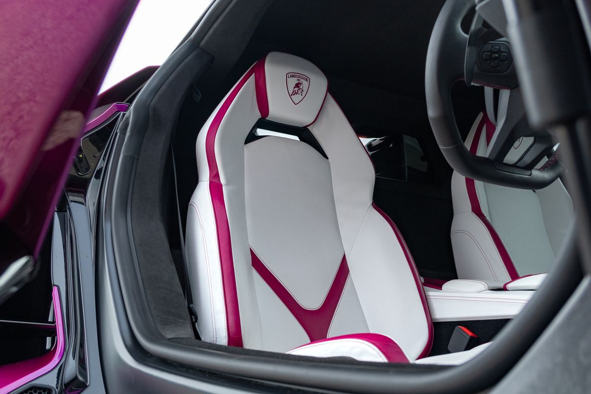 2024 Lamborghini Revuelto