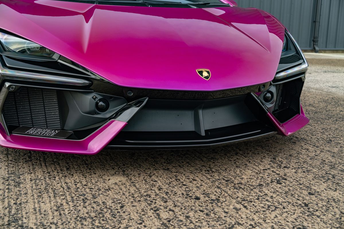 2024 Lamborghini Revuelto