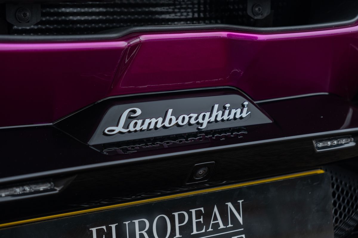 2024 Lamborghini Revuelto