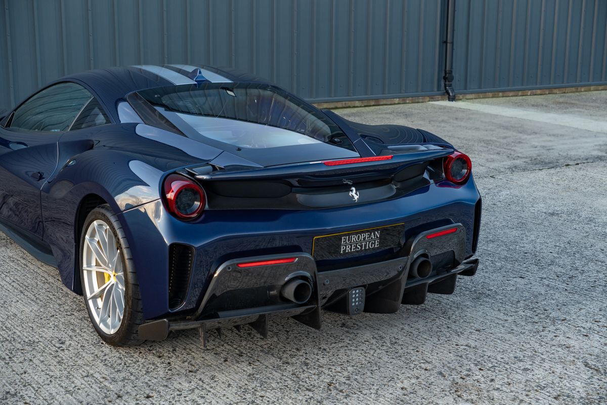 2020 Ferrari 488 Pista