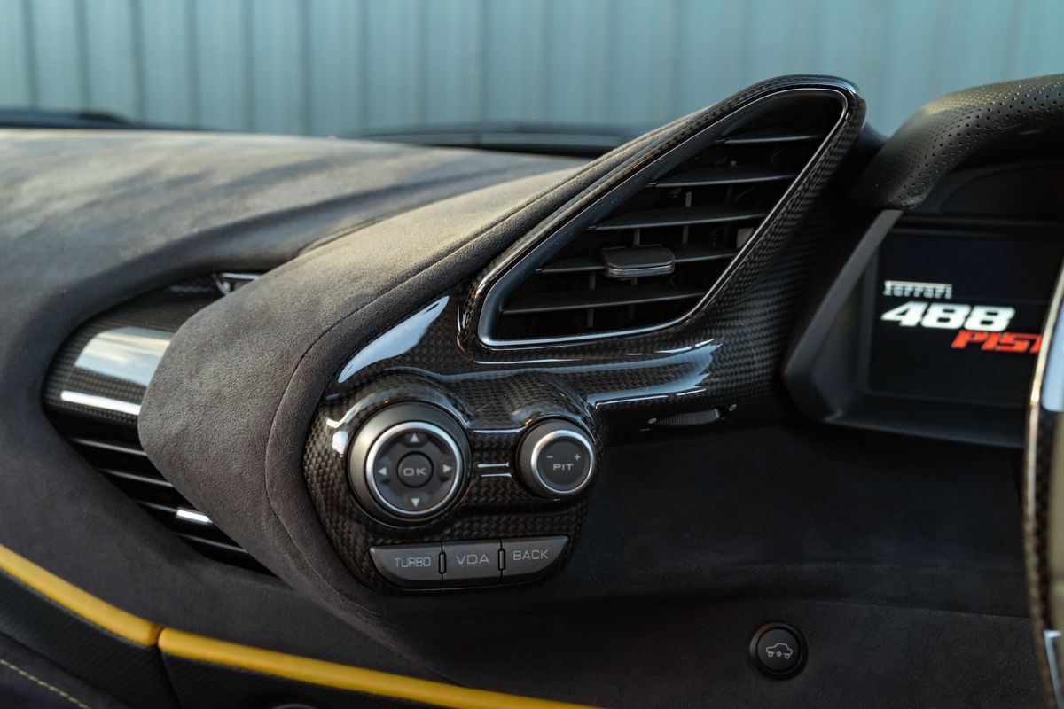 2020 Ferrari 488 Pista