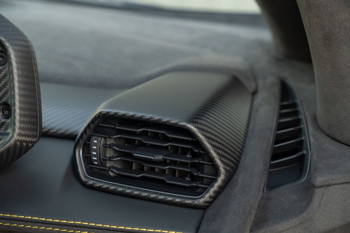 2025 Lamborghini Revuelto