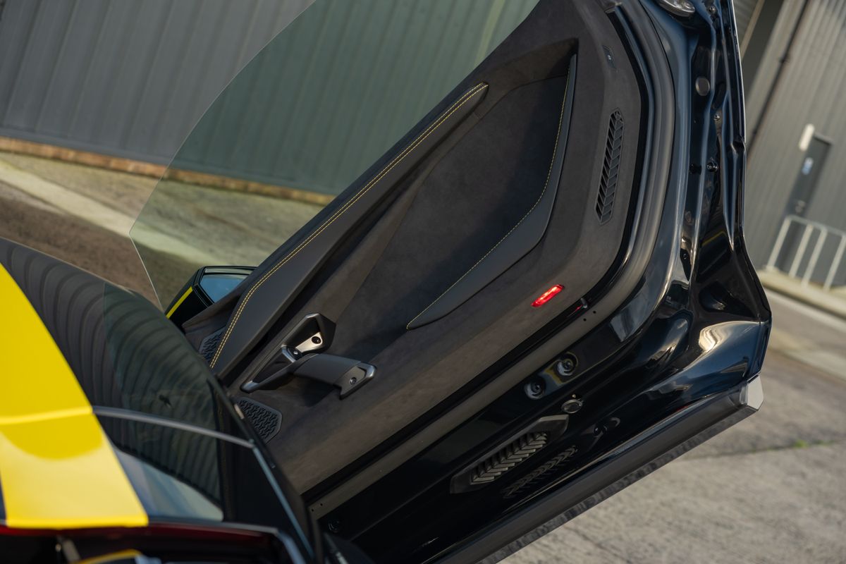 2025 Lamborghini Revuelto