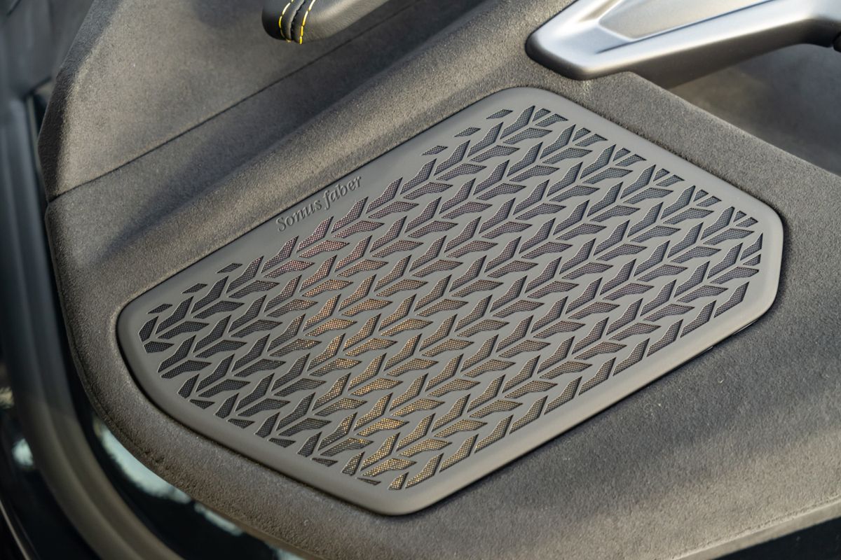 2025 Lamborghini Revuelto