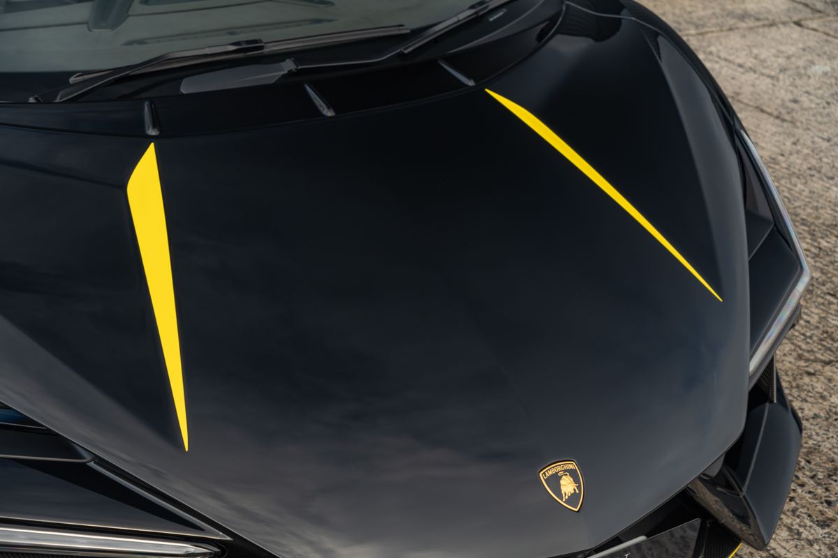 2025 Lamborghini Revuelto