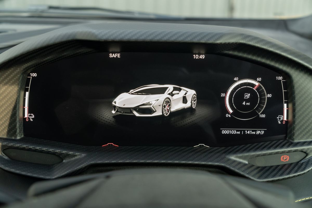 2025 Lamborghini Revuelto