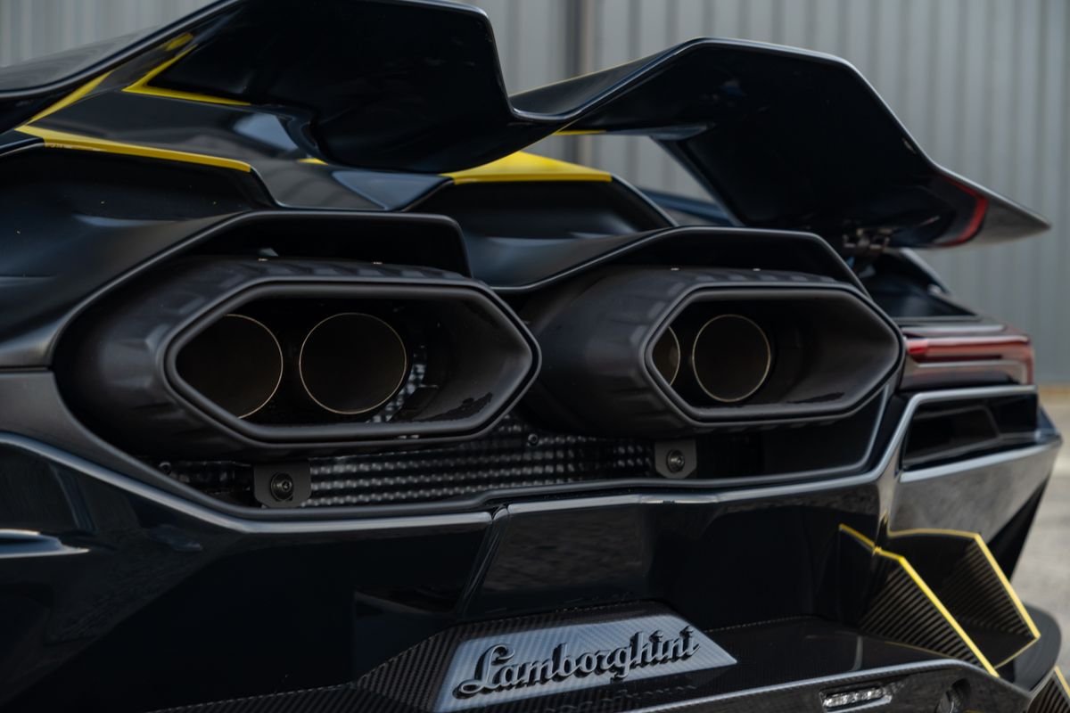 2025 Lamborghini Revuelto