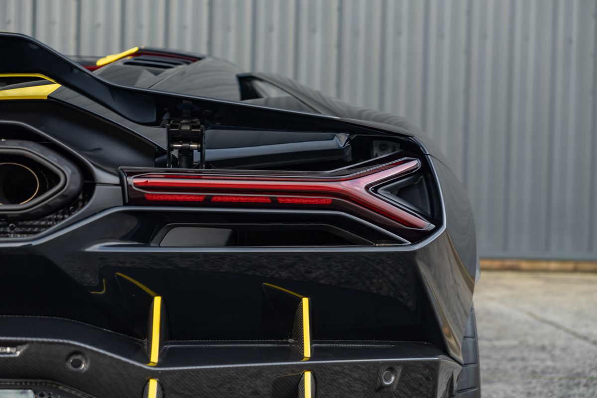 2025 Lamborghini Revuelto