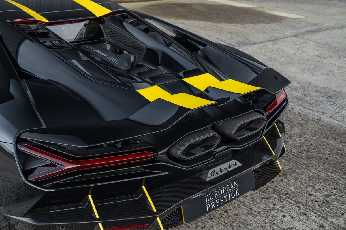 2025 Lamborghini Revuelto