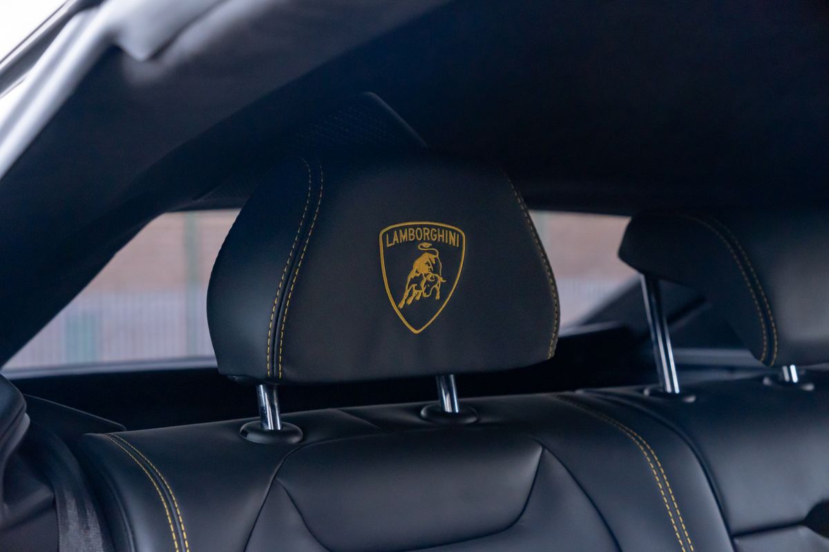 2022 Lamborghini Urus Urban