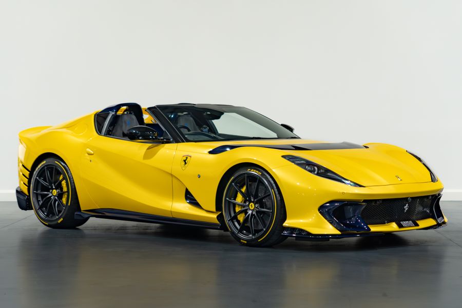 Ferrari 812 Competizione Aperta