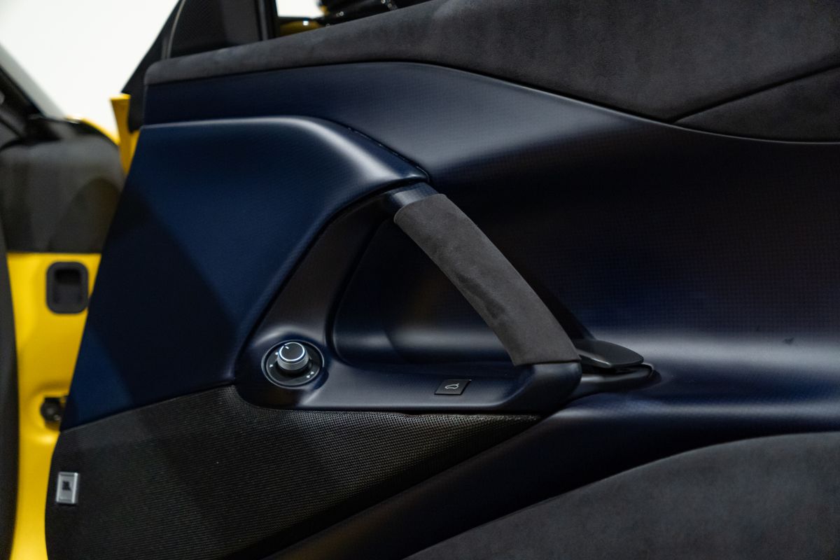 2023 Ferrari 812 Competizione Aperta