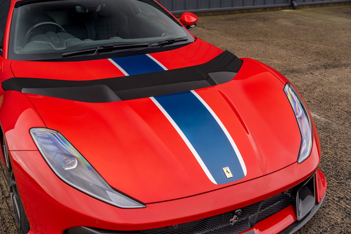 2023 Ferrari 812 Competizione