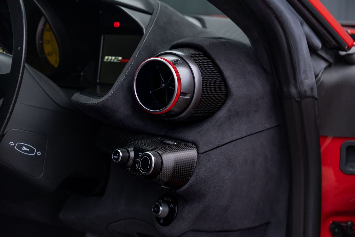 2023 Ferrari 812 Competizione