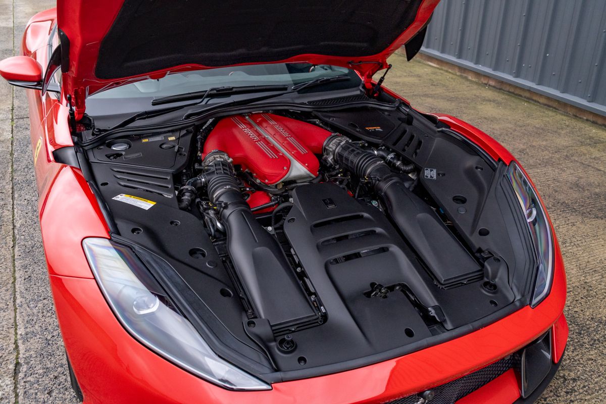 2023 Ferrari 812 Competizione