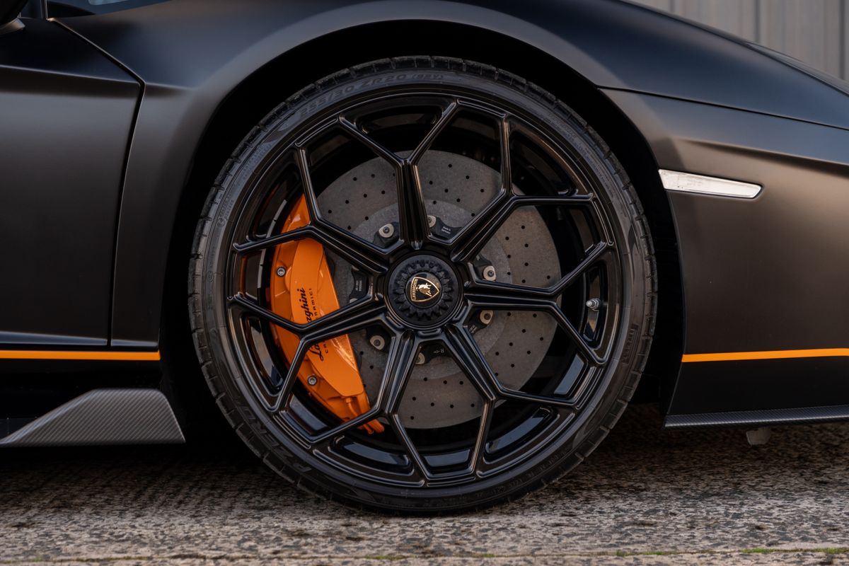 2022 Lamborghini Aventador Ultimae