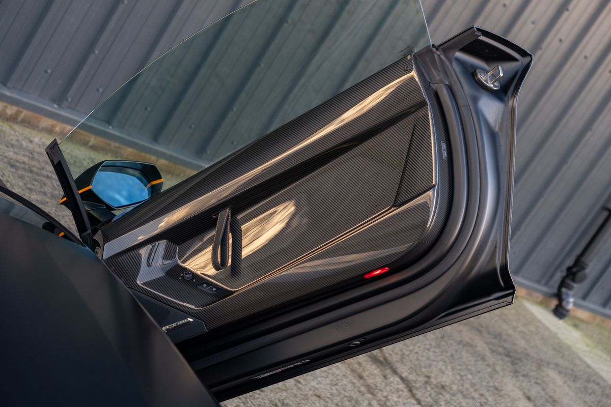 2022 Lamborghini Aventador Ultimae