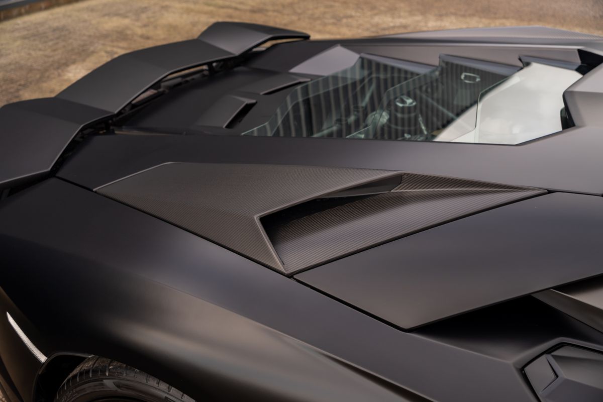 2022 Lamborghini Aventador Ultimae