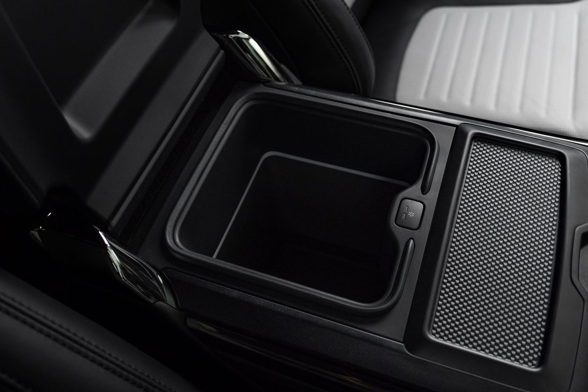 2024 Land Rover Range Rover Sport SV Edition One Urban