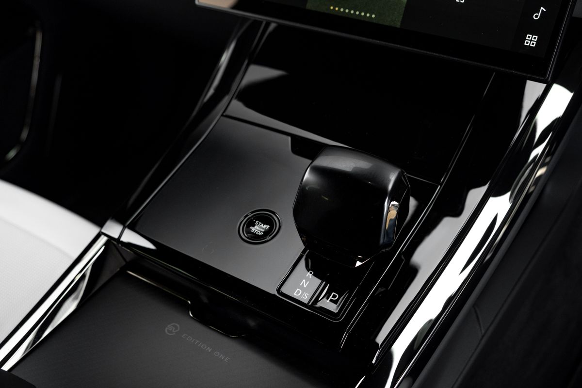 2024 Land Rover Range Rover Sport SV Edition One Urban