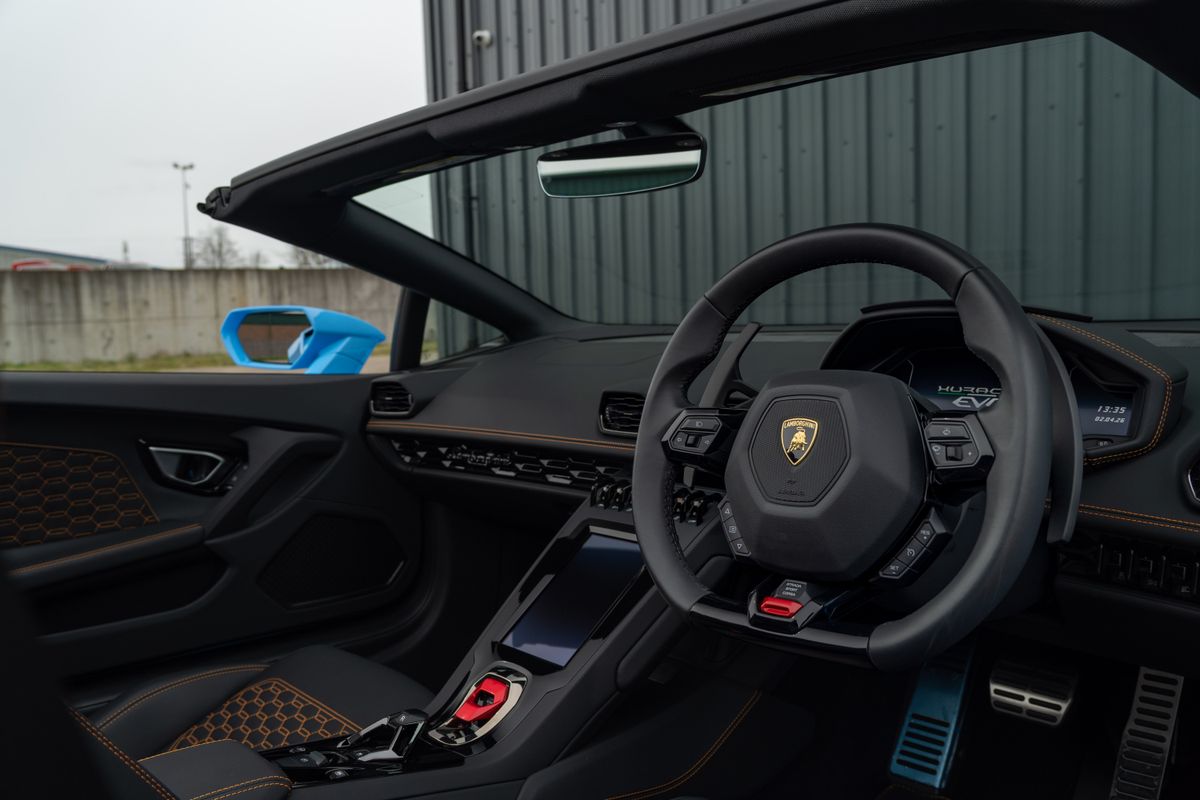 2023 Lamborghini Huracan Evo Spyder