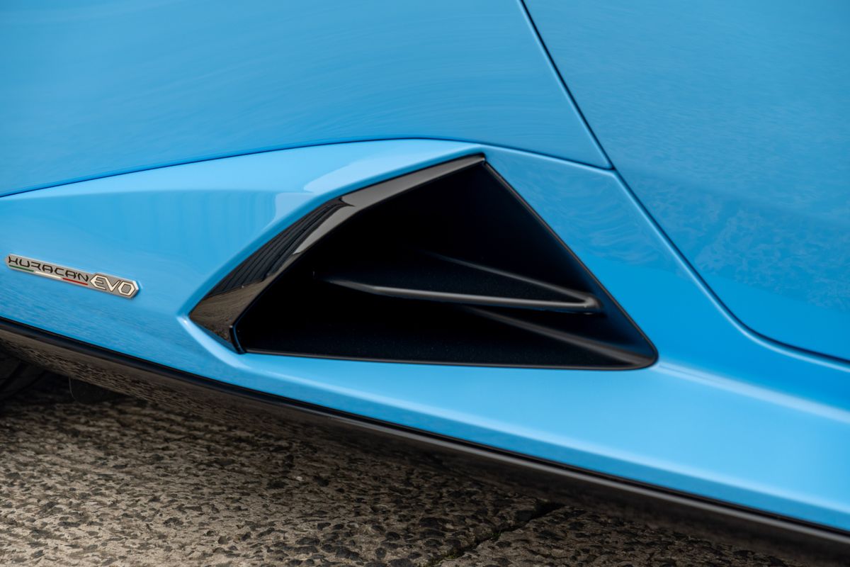 2023 Lamborghini Huracan Evo Spyder