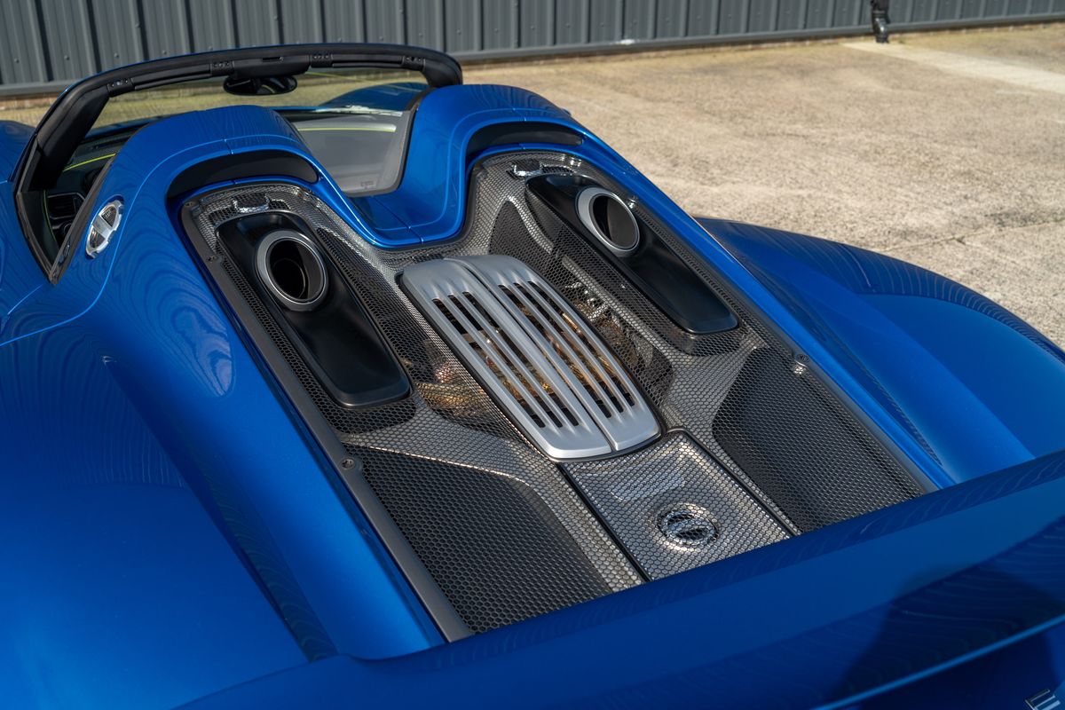 2015 Porsche 918 Spyder