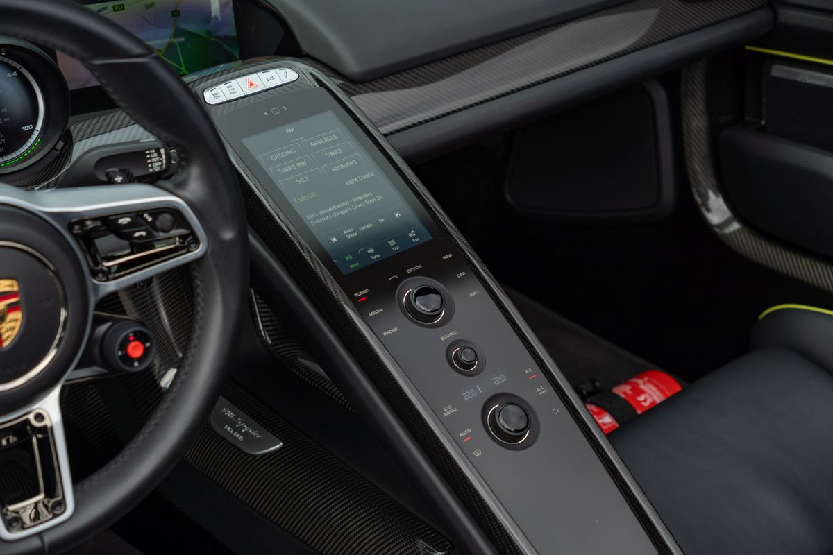 2015 Porsche 918 Spyder