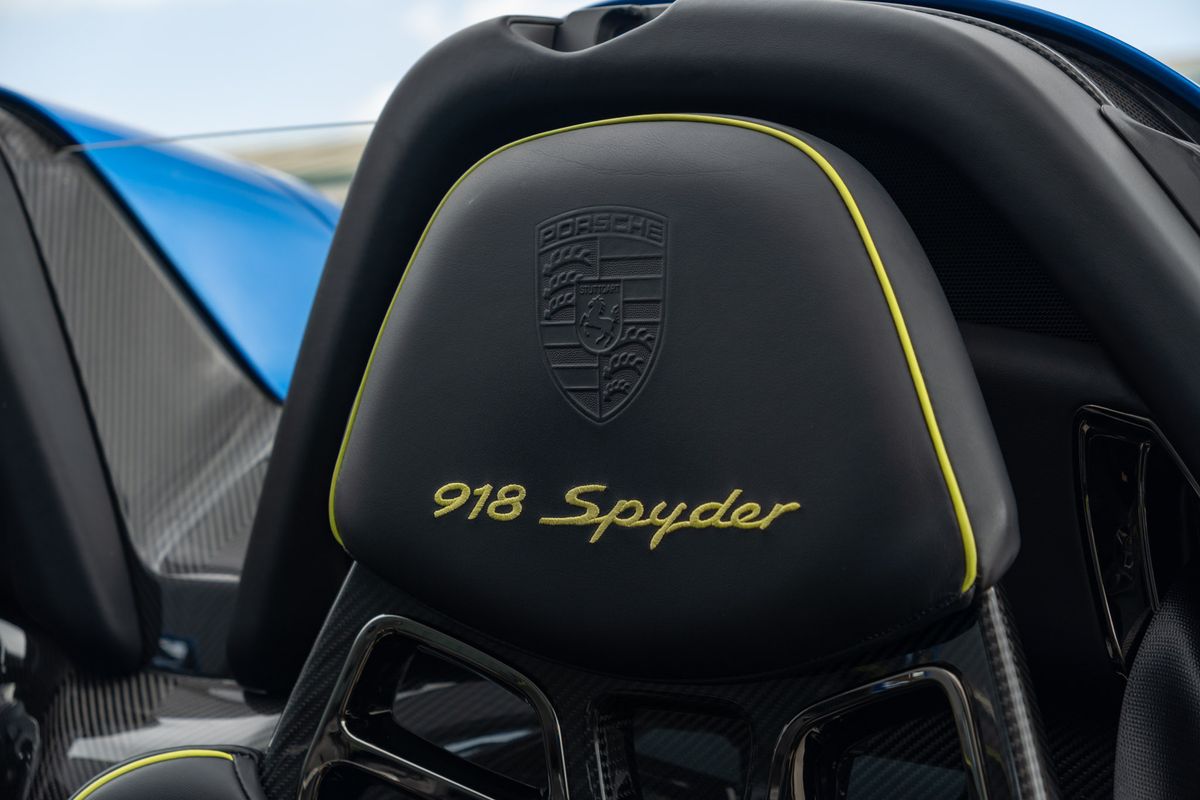 2015 Porsche 918 Spyder