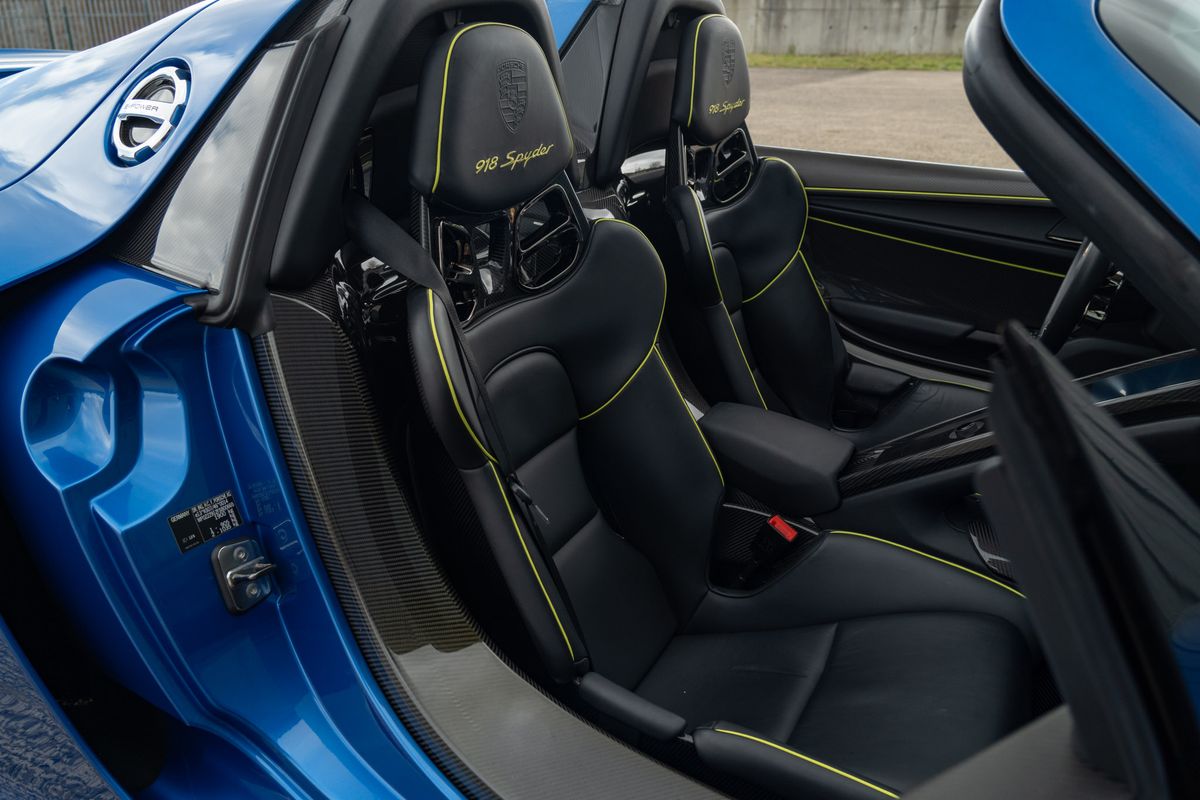 2015 Porsche 918 Spyder