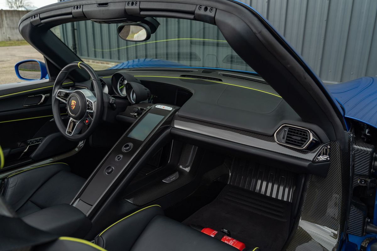 2015 Porsche 918 Spyder