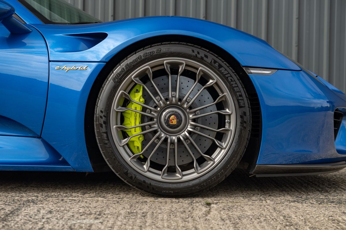 2015 Porsche 918 Spyder