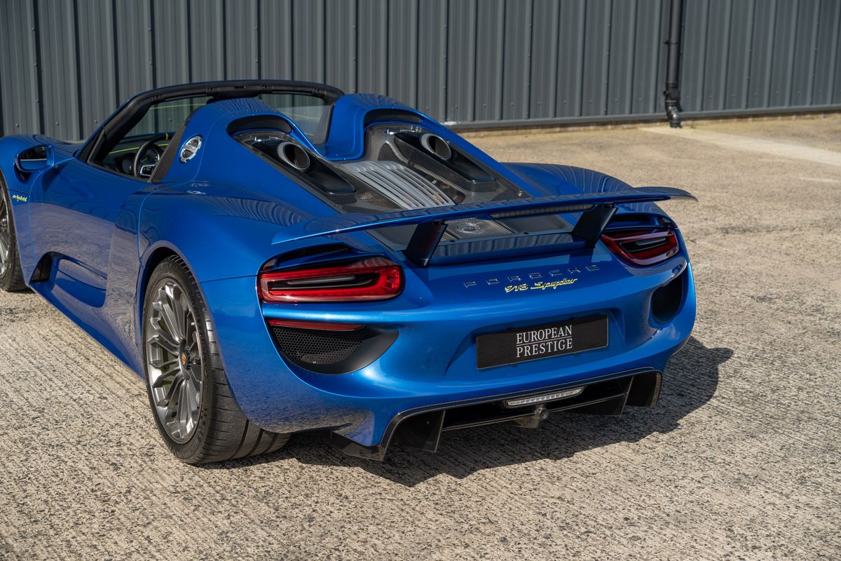 2015 Porsche 918 Spyder