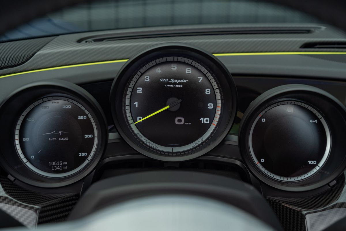 2015 Porsche 918 Spyder