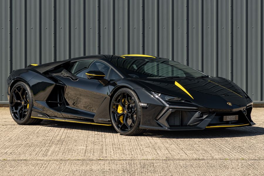 2025 Lamborghini Revuelto