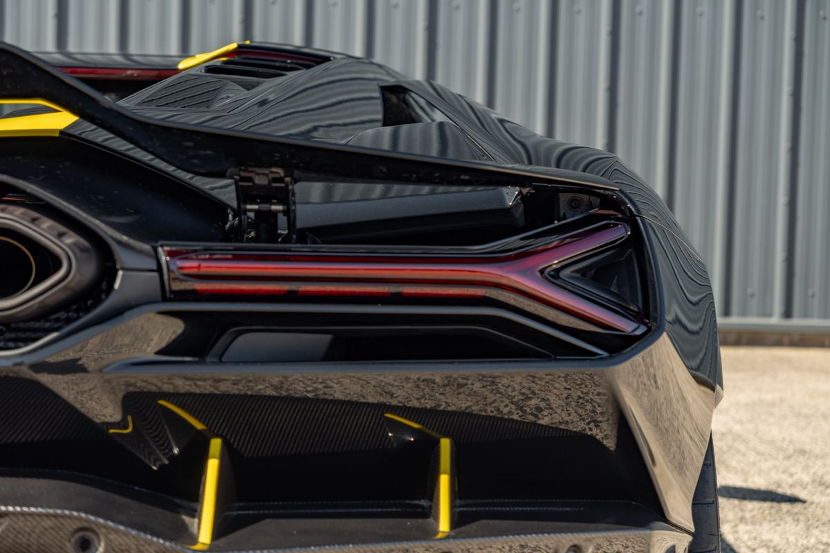 2025 Lamborghini Revuelto