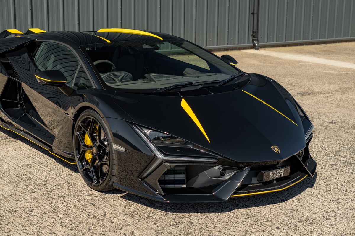 2025 Lamborghini Revuelto