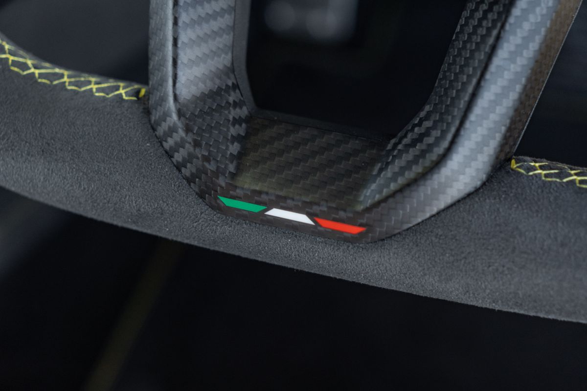 2025 Lamborghini Revuelto