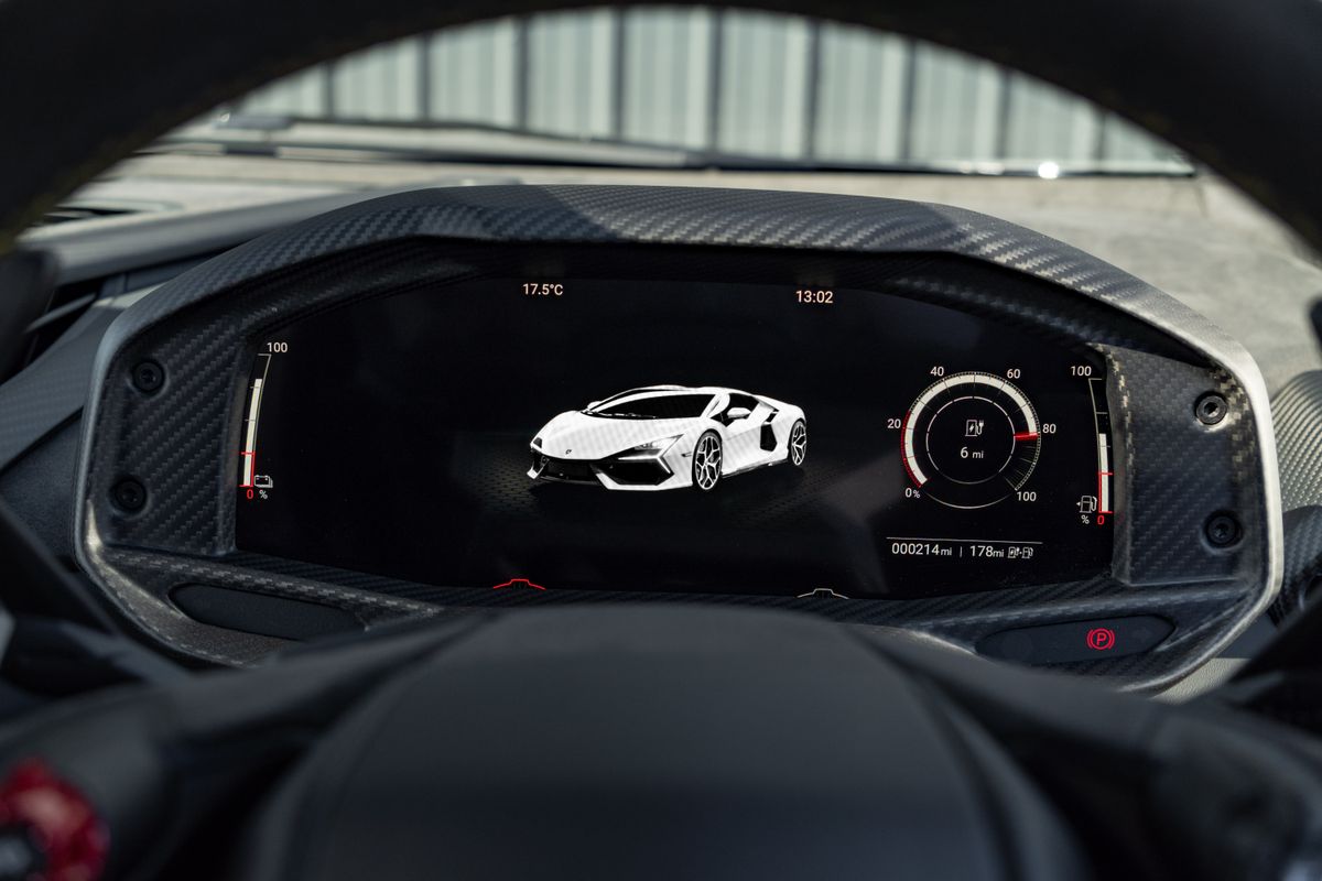 2025 Lamborghini Revuelto